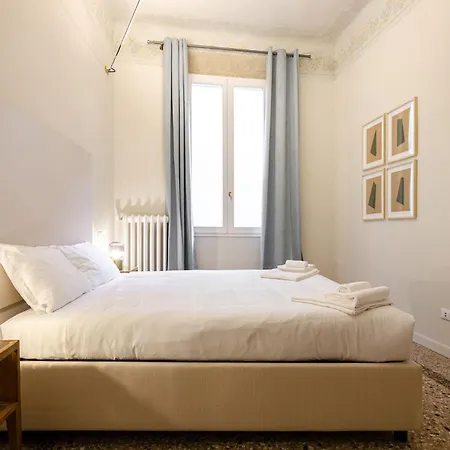 Azeglio Luxury Homes * Болонья