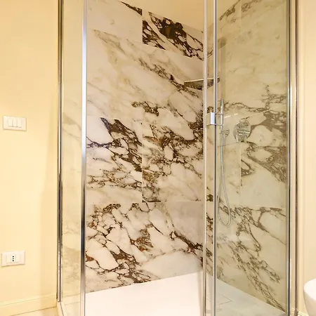 Azeglio Luxury Homes * Болонья