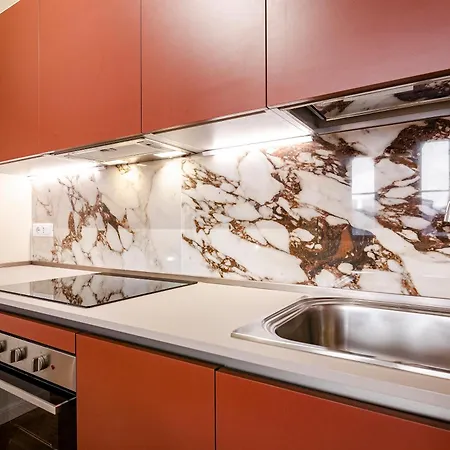 Azeglio Luxury Homes Болонья