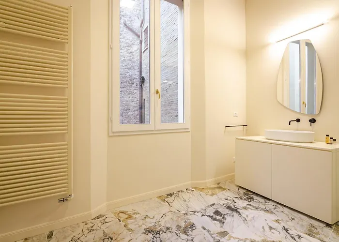 Azeglio Luxury Homes شقة بولونيا