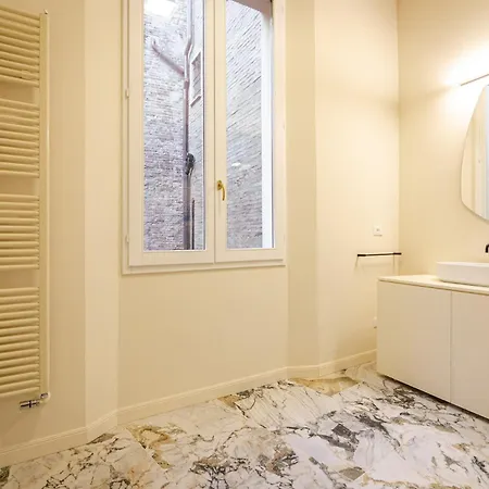 Azeglio Luxury Homes アパート ボローニャ