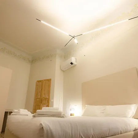 Azeglio Luxury Homes アパート